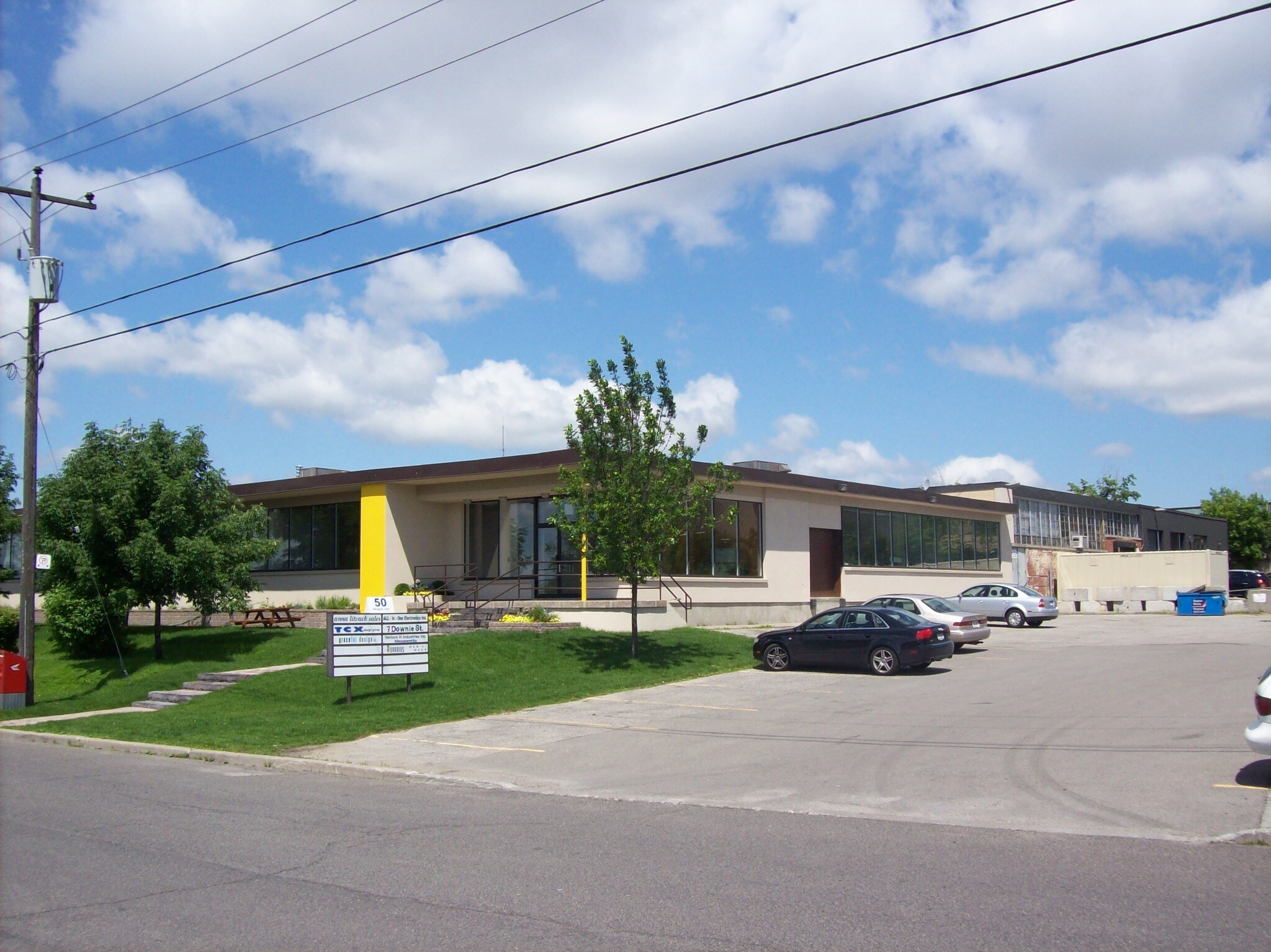 50 Wingold Ave, Toronto, ON à vendre Photo du bâtiment- Image 1 de 1