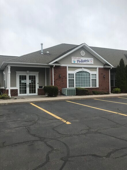 1110 Crosspointe Ln, Webster, NY for lease - Building Photo - Image 3 of 9