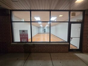 17100-17114 S Park Ave, South Holland, IL à louer Photo intérieure- Image 1 de 1