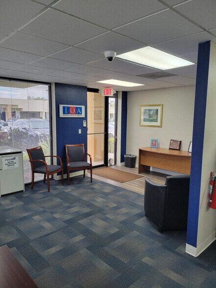 13790-13798 NW 4th St, Sunrise, FL à louer - Photo du bâtiment - Image 3 de 9