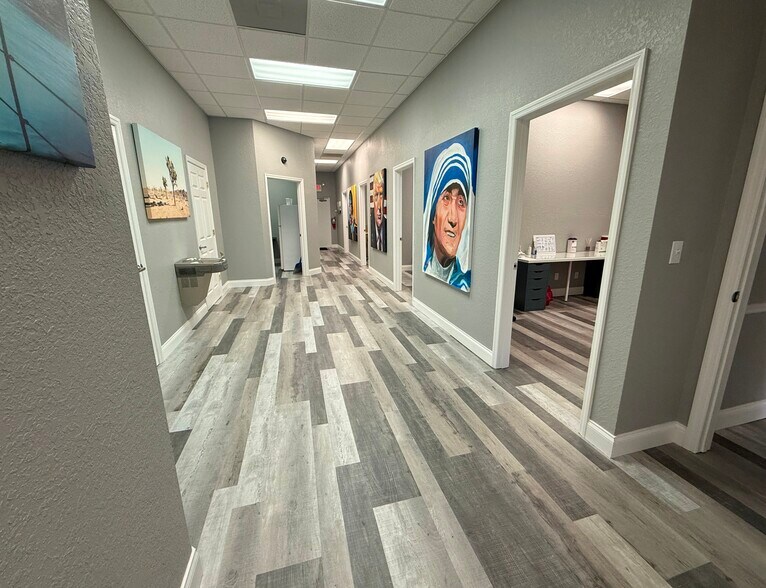 1730 Dunlawton Ave, Port Orange, FL à vendre - Photo intérieure - Image 3 de 8