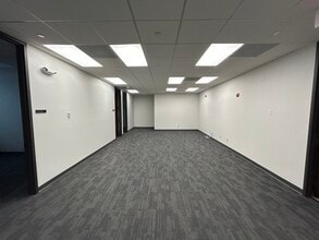 6400 N Congress Ave, Boca Raton, FL for lease Interior Photo- Image 2 of 5