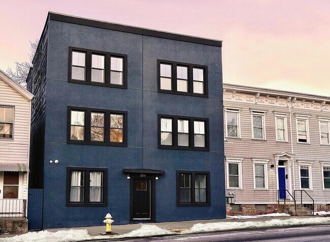 More details for 514 State St, Hudson, NY - Multifamily for Sale
