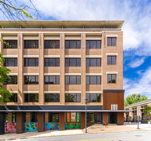 101 W Ponce De Leon Ave, Decatur, GA à louer - Photo du bâtiment - Image 2 de 16