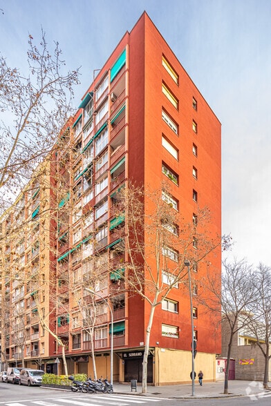 Retail in Barcelona, Barcelona for lease - Primary Photo - Image 1 of 1