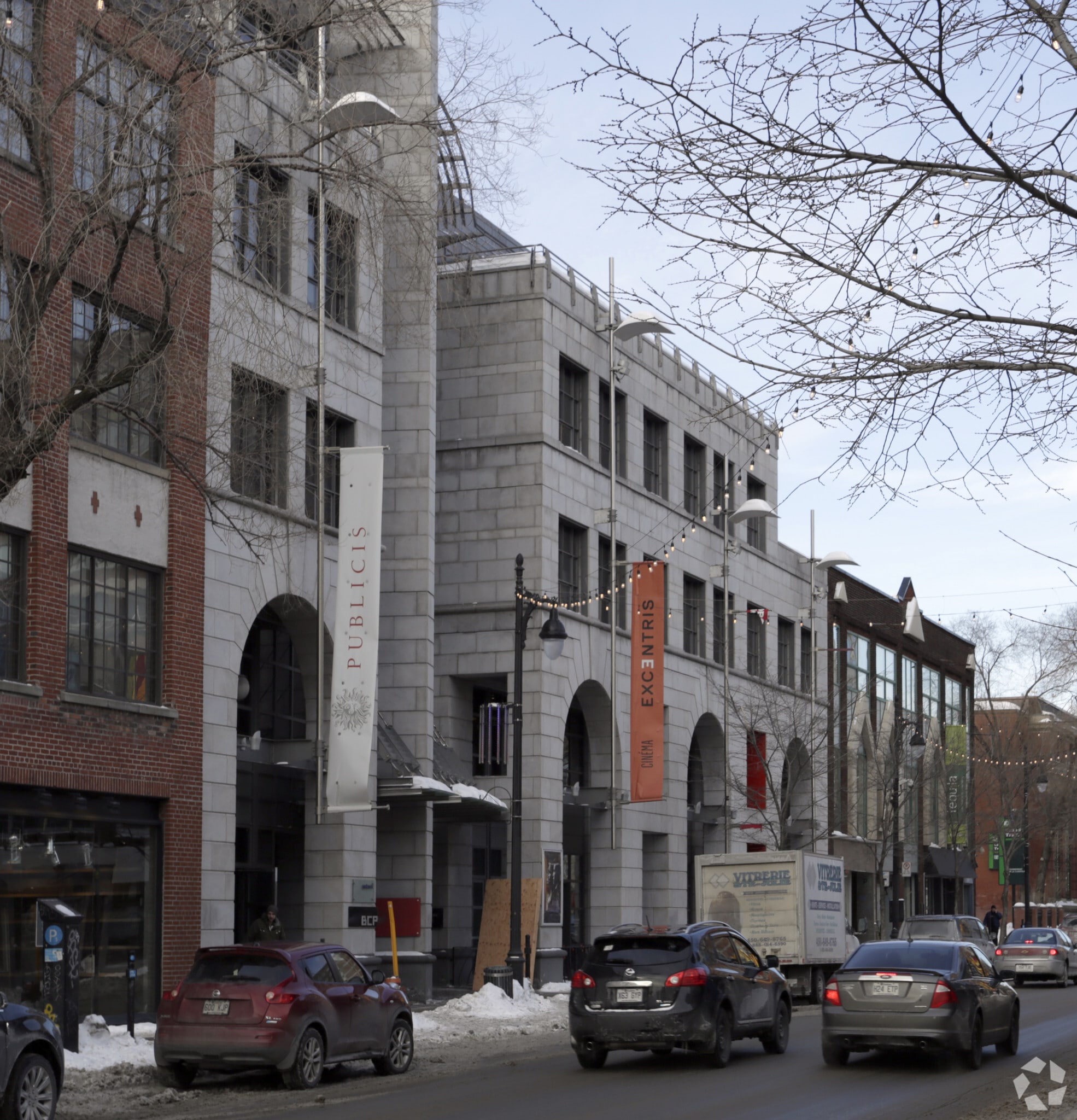 3530-3540 Boul Saint-Laurent, Montréal, QC for lease Primary Photo- Image 1 of 18