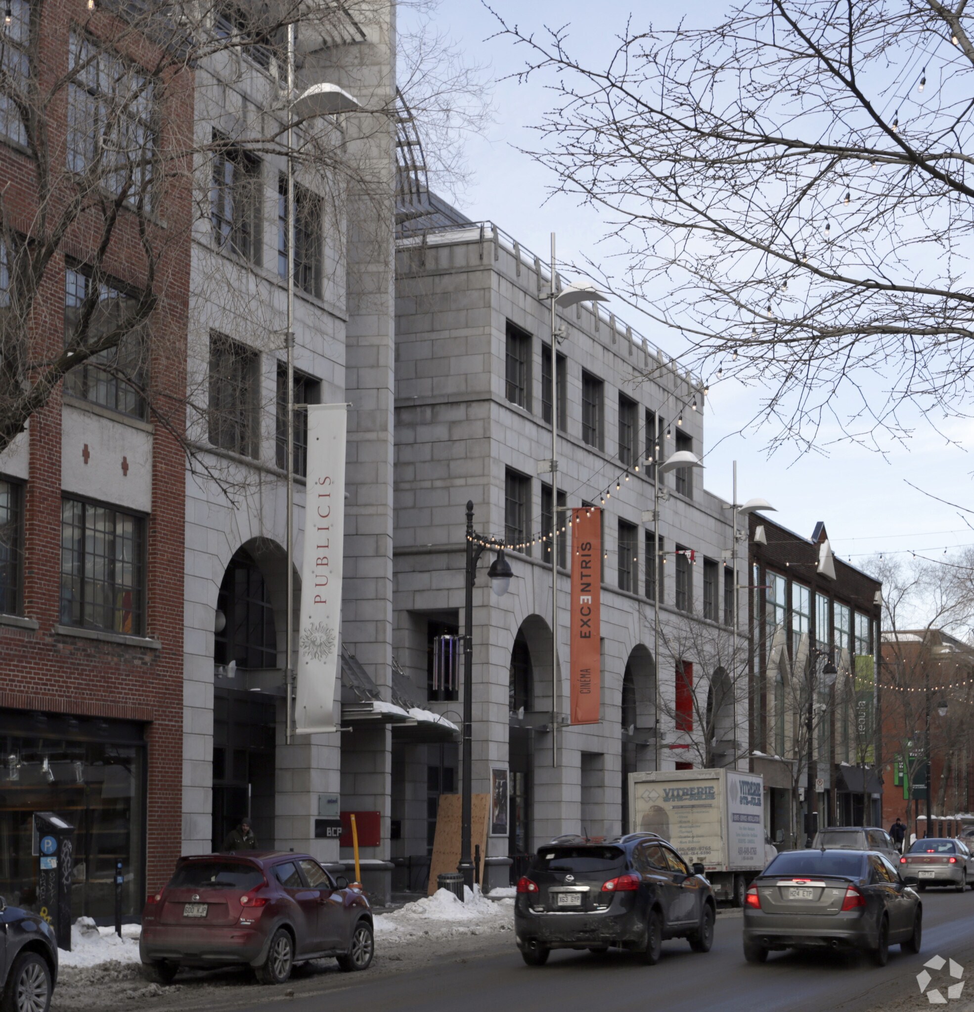 3530-3540 Boul Saint-Laurent, Montréal, QC à louer Photo principale- Image 1 de 18