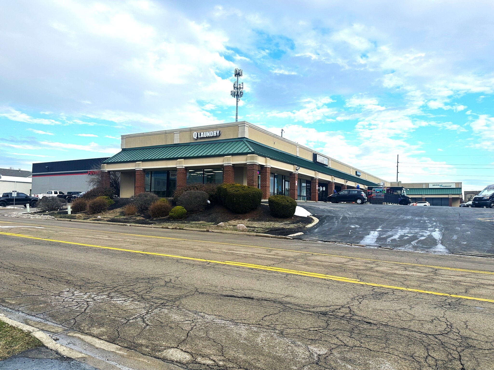 8935-8947 Kingsridge Rd, Dayton, OH for sale Primary Photo- Image 1 of 13