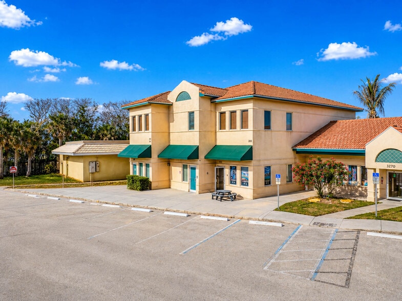 3270 Highway A1A, Melbourne Beach, FL à vendre - Photo du bâtiment - Image 2 de 44