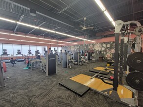 7541-7579 W 119th St, Overland Park, KS for lease Interior Photo- Image 2 of 7