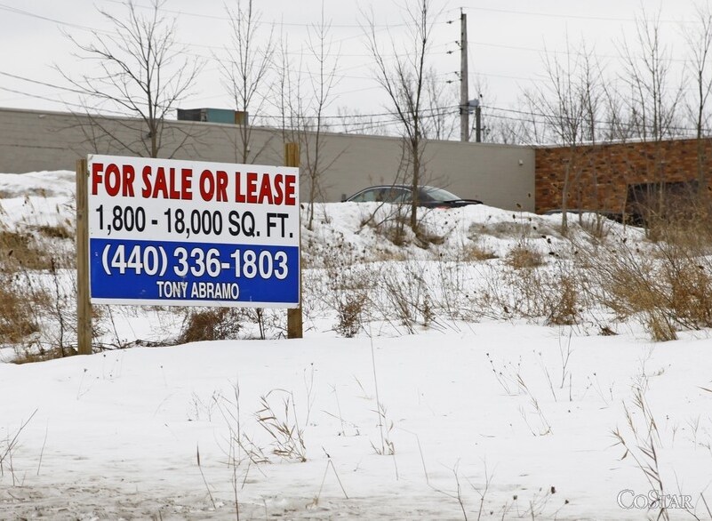 11925 Royalton Rd, North Royalton, OH à louer - Photo du bâtiment - Image 2 de 9