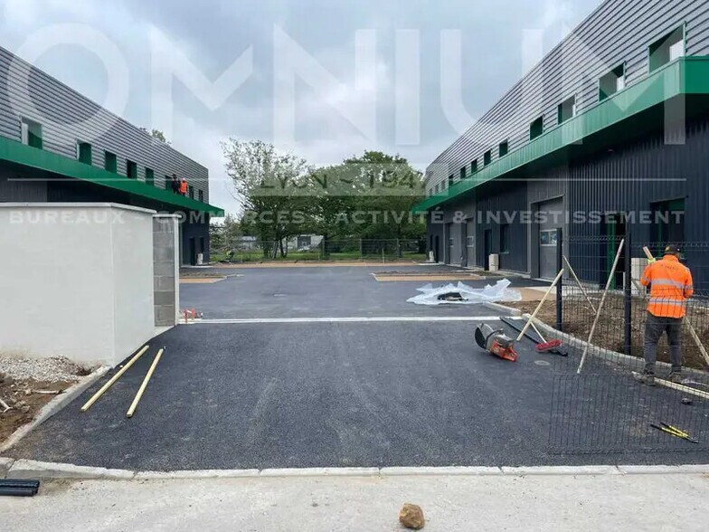 Flex in Tignieu-Jameyzieu for lease - Construction Photo - Image 3 of 6