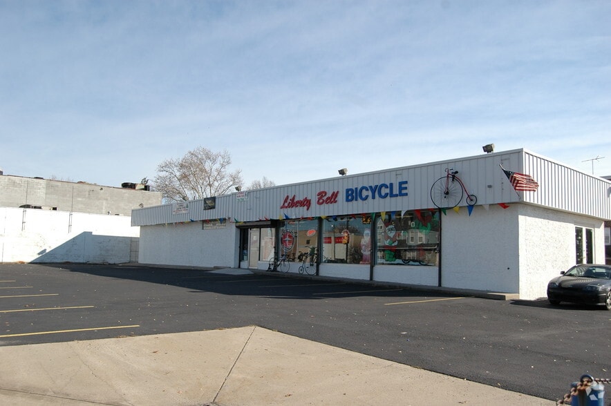 7741 Frankford Ave, Philadelphia, PA for sale - Primary Photo - Image 2 of 8