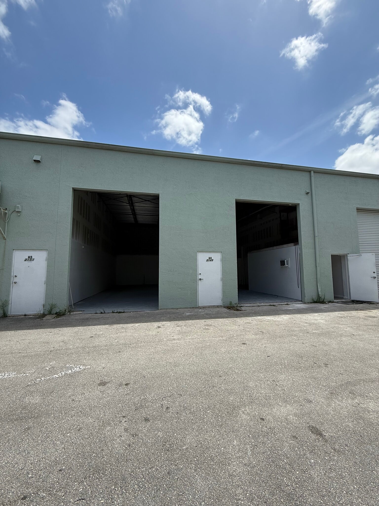 2155 NW Settle Ave, Port Saint Lucie, FL for lease Interior Photo- Image 1 of 3