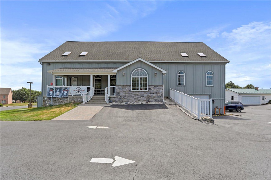 14111-14113 Pennsylvania Ave, Hagerstown, MD for sale - Primary Photo - Image 1 of 104