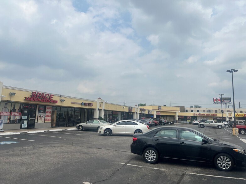 1020 W FM-1960, Houston, TX à louer - Photo du bâtiment - Image 1 de 4