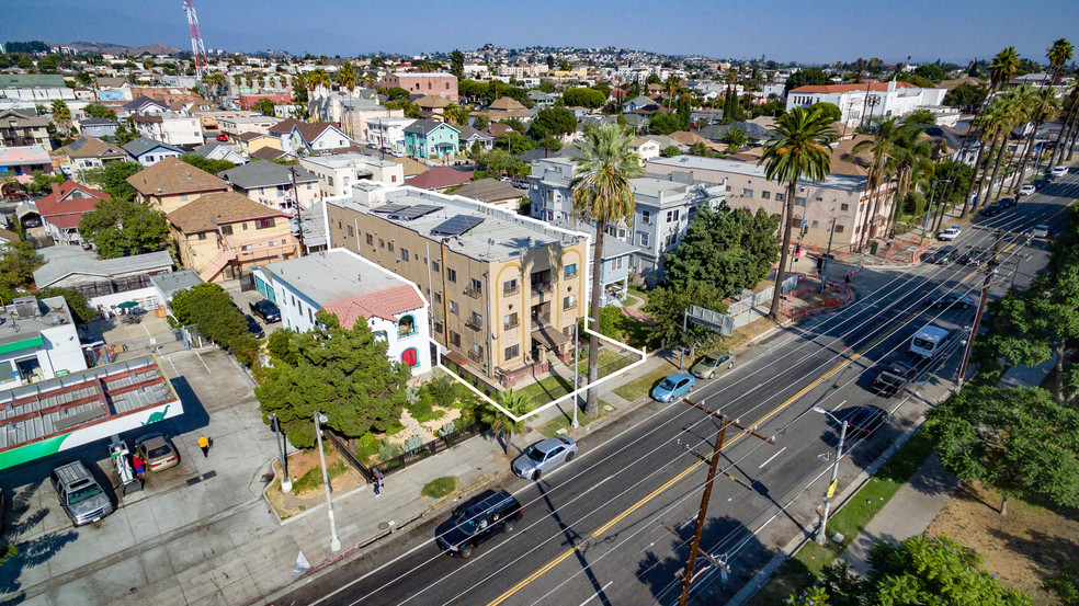 2025 E 4th St, Los Angeles, CA à vendre - Photo principale - Image 1 de 1