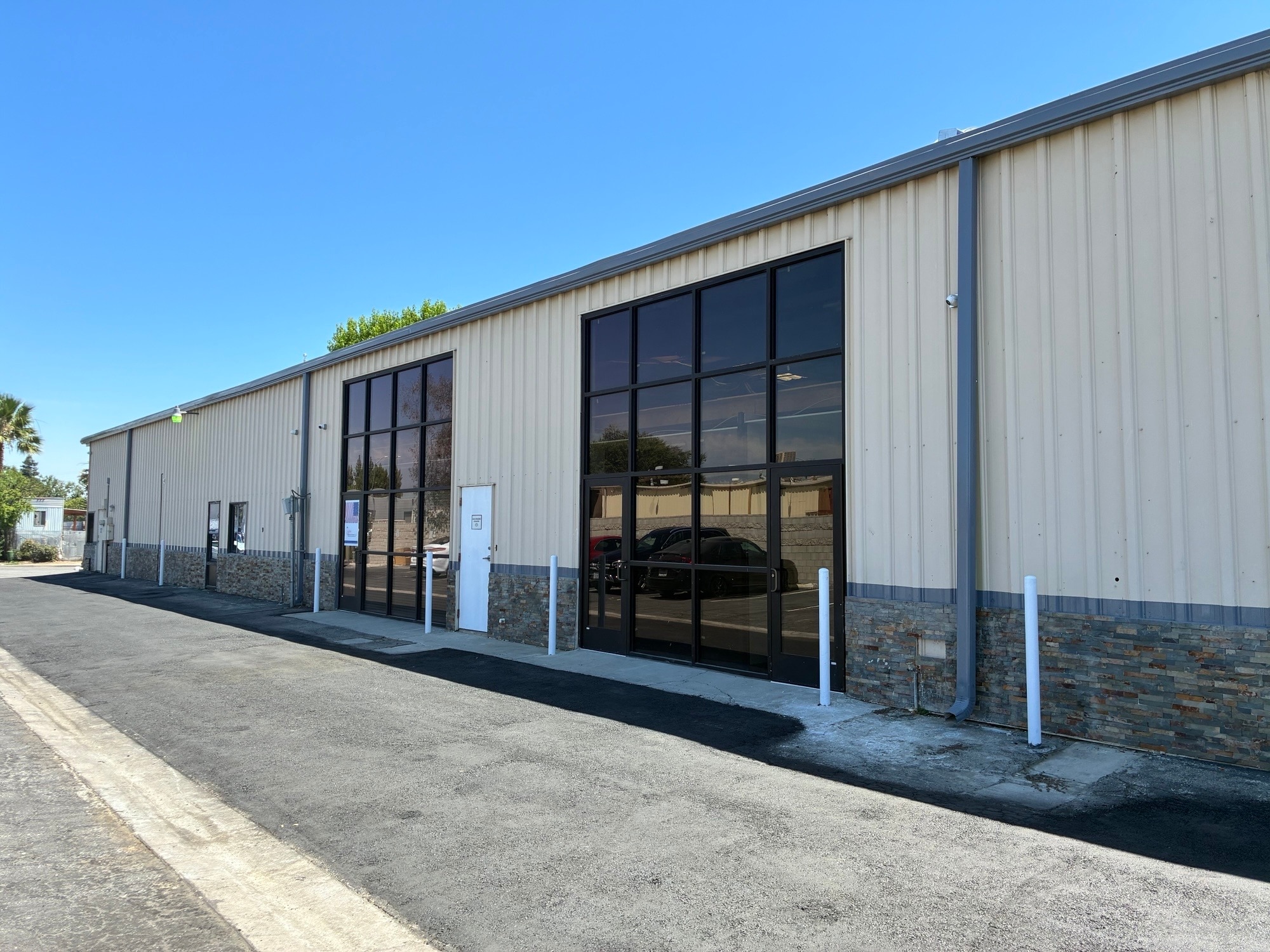 4801 District Blvd, Bakersfield, CA for lease Building Photo- Image 1 of 9