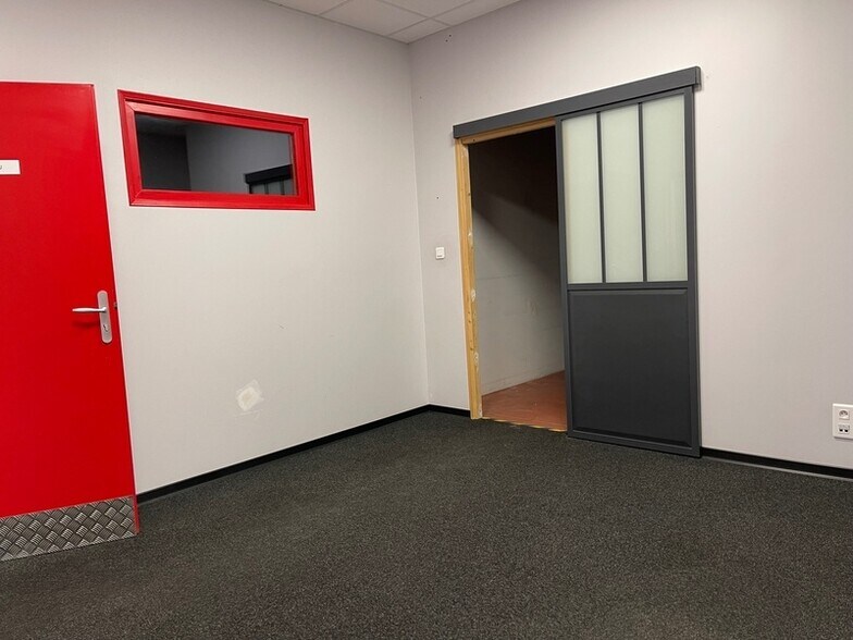 Office in Maxéville for lease - Interior Photo - Image 3 of 10