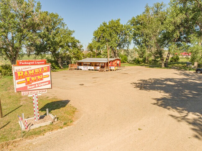 More details for 13899 MT HIGHWAY 200 Hwy, Sun River, MT - Retail for Sale