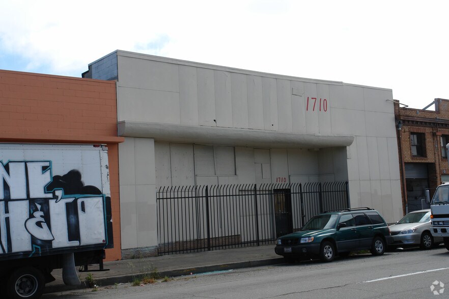 1710 E 12th St, Oakland, CA à louer - Photo du bâtiment - Image 2 de 16