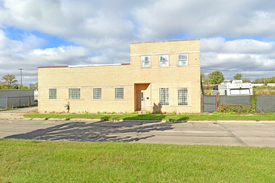 1240 W Jefferson Ave, Trenton, MI for lease - Building Photo - Image 2 of 2