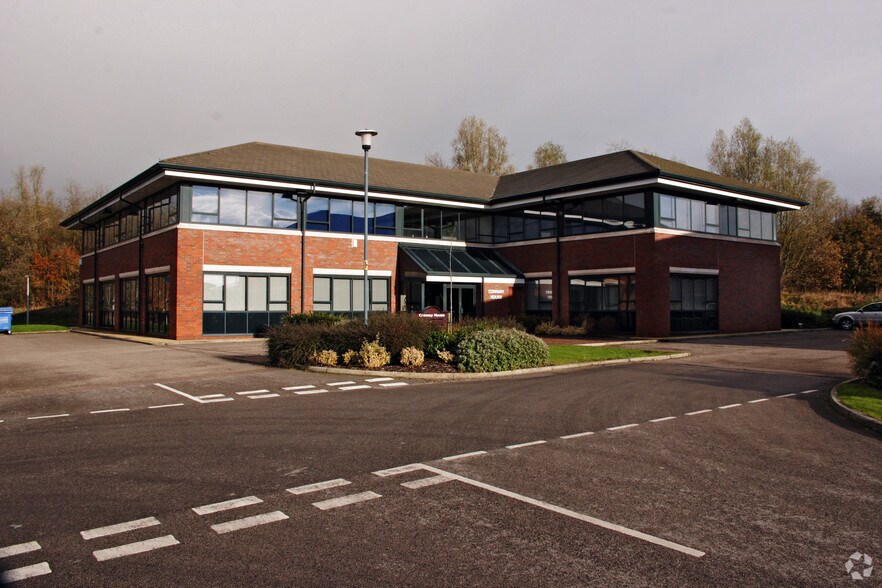 Foxhole Rd, Chorley à louer - Photo du bâtiment - Image 2 de 3