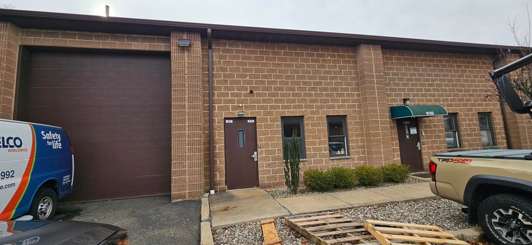 415 Spook Rock Rd, Suffern, NY 10901 - Unité B102 - - Photo intérieure - Image 1 of 17