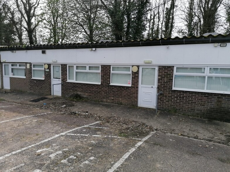 21 Whitcombe Rd, Newport for lease - Primary Photo - Image 1 of 1