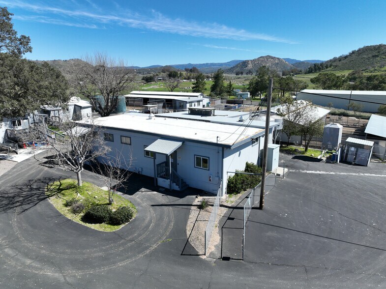 26578 Old Julian Hwy, Ramona, CA à vendre - Photo du bâtiment - Image 2 de 6