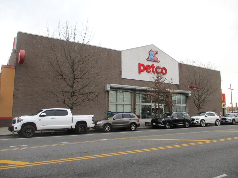 2343 Utica Ave, Brooklyn, NY à louer - Photo du bâtiment - Image 3 de 23