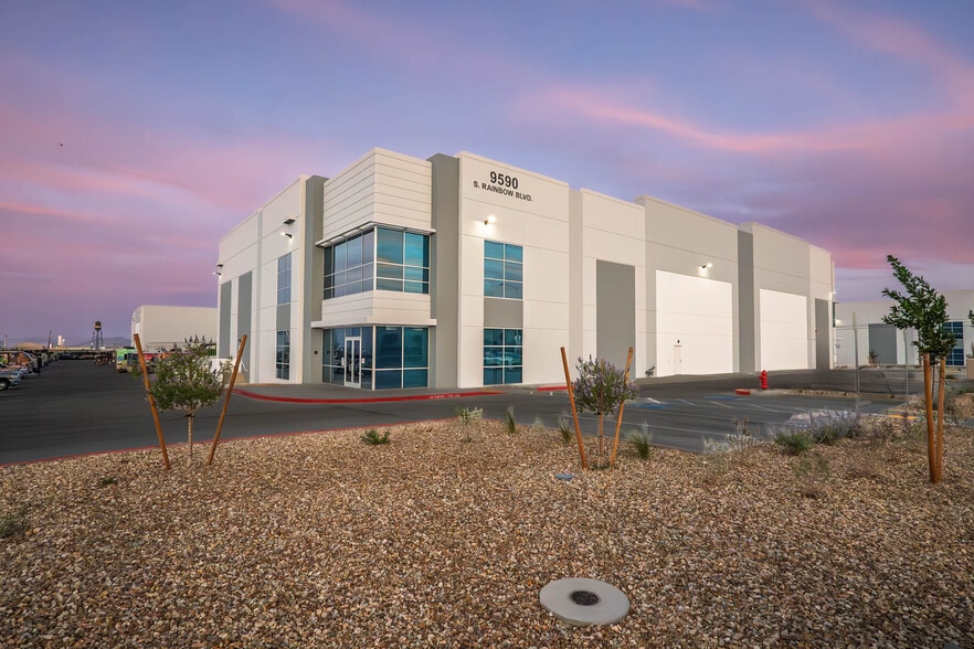 9590 S Rainbow Blvd, Las Vegas, NV à louer - Photo du bâtiment - Image 1 de 5