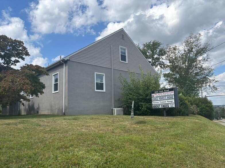 1000 N York Rd, Willow Grove, PA for lease - Building Photo - Image 2 of 9