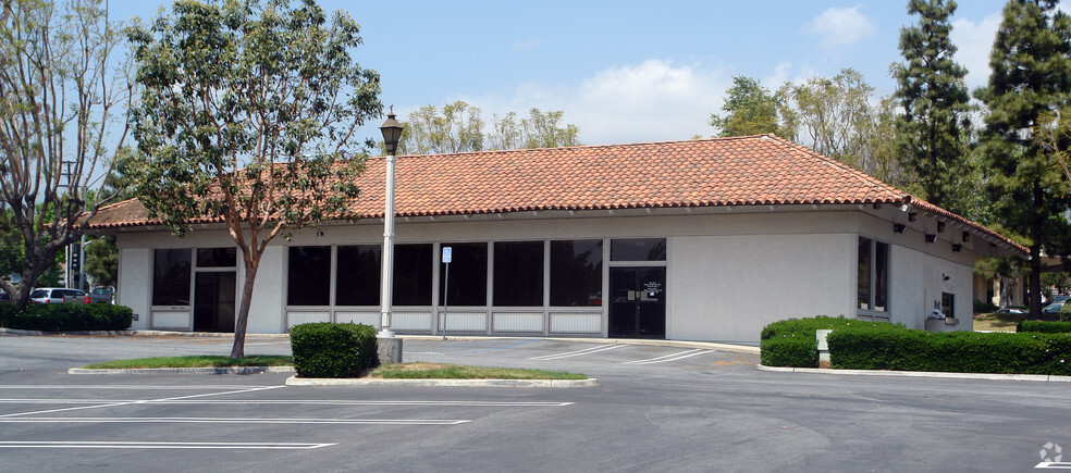 9713-9799 Baseline Rd, Rancho Cucamonga, CA for lease - Building Photo - Image 3 of 5