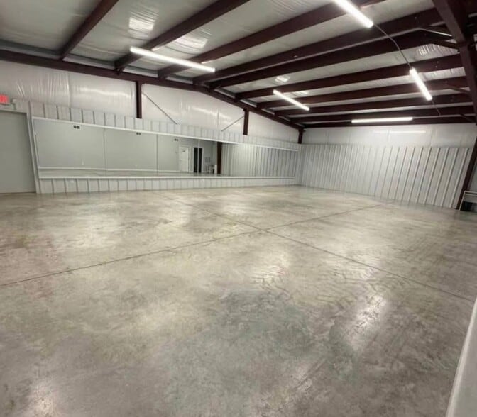 1305 Filter Plant Dr, Elberton, GA for sale - Building Photo - Image 2 of 7