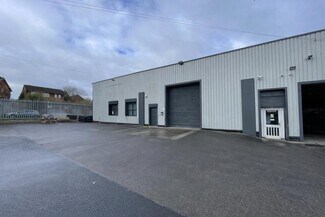 Plus de détails pour St Ives Rd, Blackburn - Industriel à louer