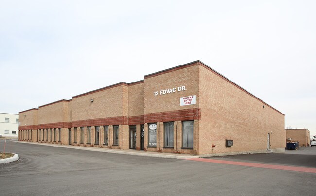 Plus de détails pour 13 Edvac Dr, Brampton, ON - Industriel à vendre