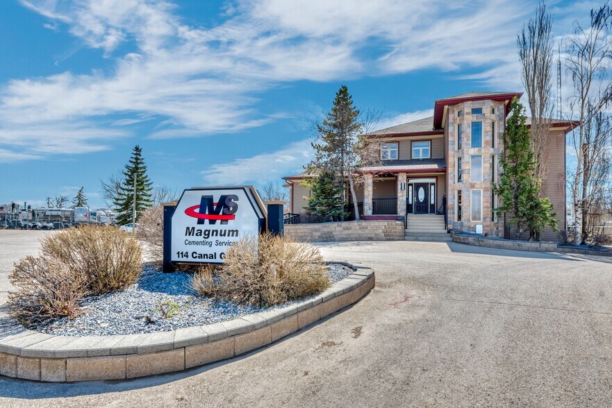 118 Canal Gdns, Strathmore, AB à vendre - Photo du bâtiment - Image 2 de 34