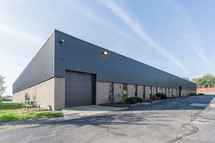 8515 Freeway Dr, Macedonia OH - Warehouse