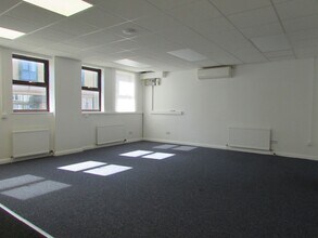 78-84 High St, Dunstable for lease Interior Photo- Image 1 of 11