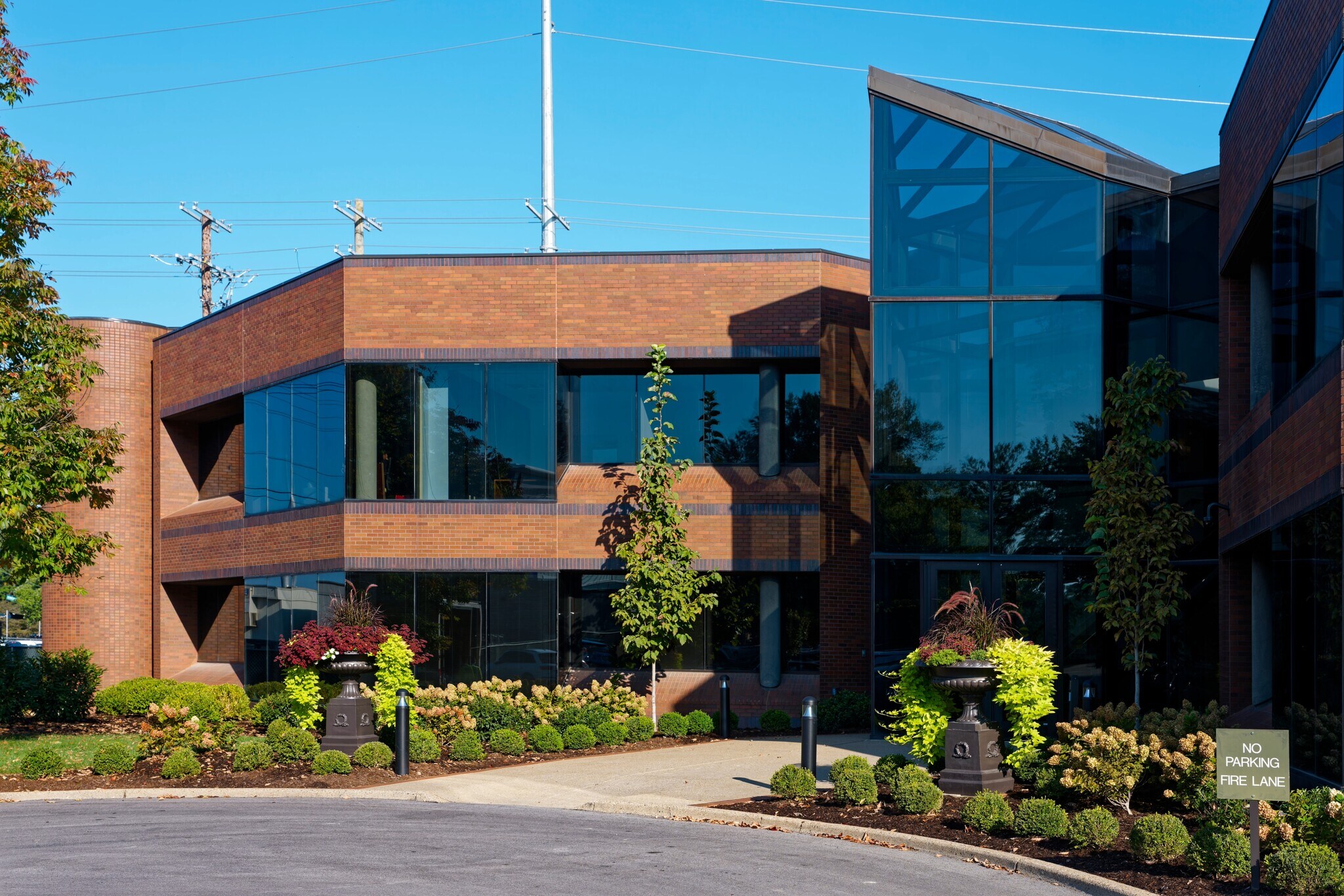 4910 Brownsboro Rd, Louisville, KY for lease Primary Photo- Image 1 of 16