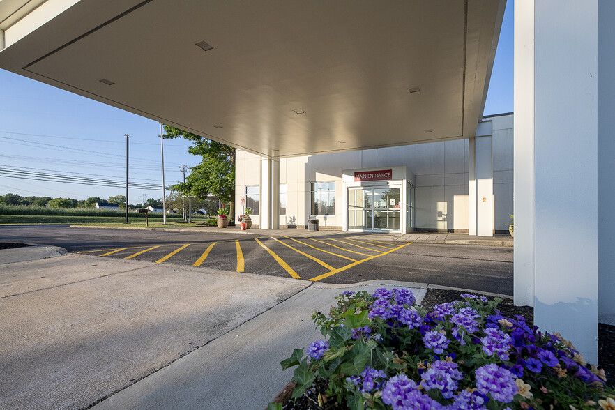 4804 Leavitt Rd, Lorain, OH for sale - Building Photo - Image 3 of 16