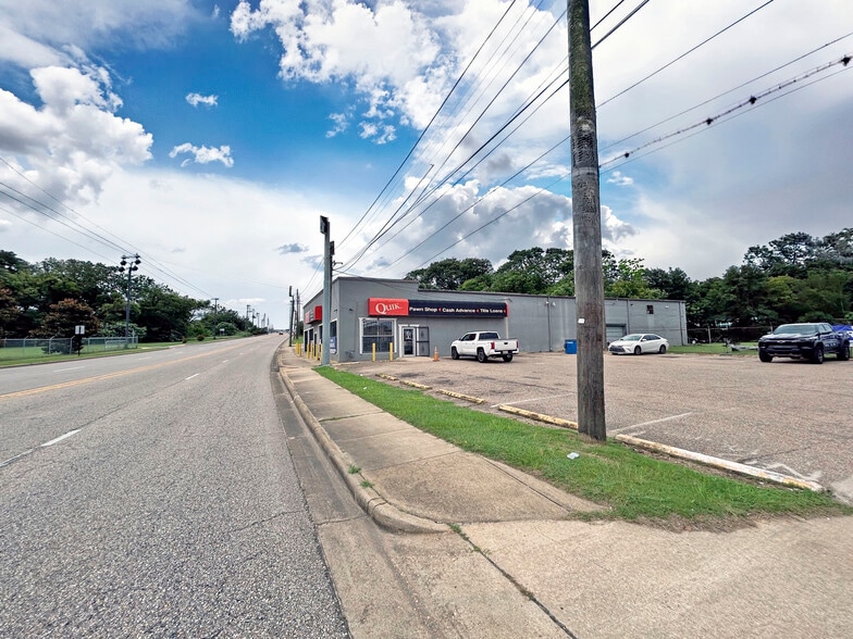855 Maxwell Blvd, Montgomery, AL for sale - Building Photo - Image 2 of 4
