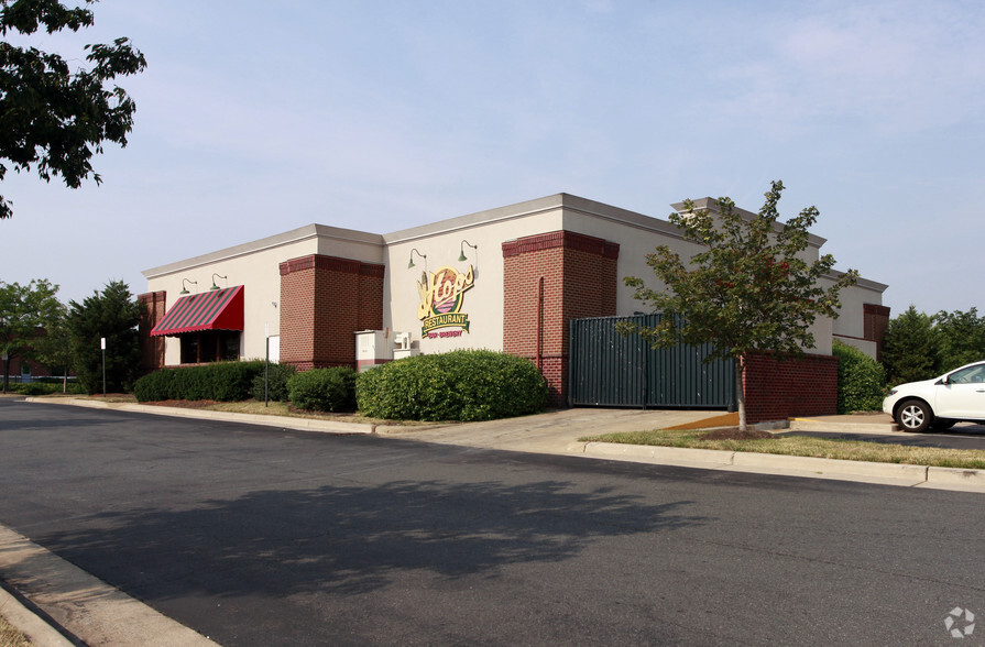 3625 Richmond Hwy, Alexandria, VA for lease - Building Photo - Image 2 of 2