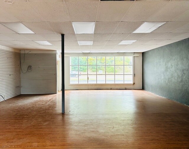 184 Flanders Rd, Niantic, CT à vendre - Photo du bâtiment - Image 3 de 6