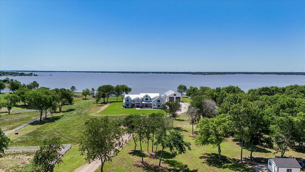 121 Elm, Kerens, TX for sale - Building Photo - Image 2 of 45