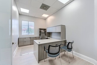 9180 Galleria Ct, Naples, FL for lease Building Photo- Image 2 of 6