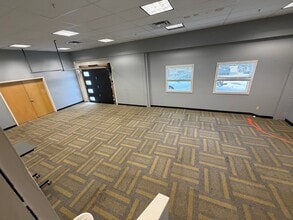 432 Elm St, Biddeford, ME for lease Interior Photo- Image 2 of 3