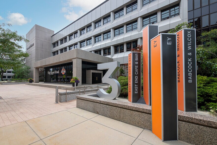 1200 E Market St, Akron, OH à louer - Photo du bâtiment - Image 2 de 11