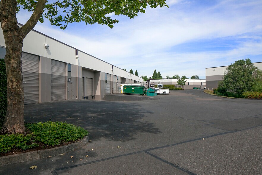 6110-6190 SW Arctic Dr, Beaverton, OR à louer - Photo du bâtiment - Image 2 de 12